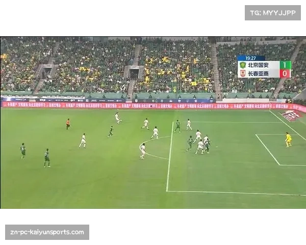 VAR介入,判定里昂队进球越位在先无效。